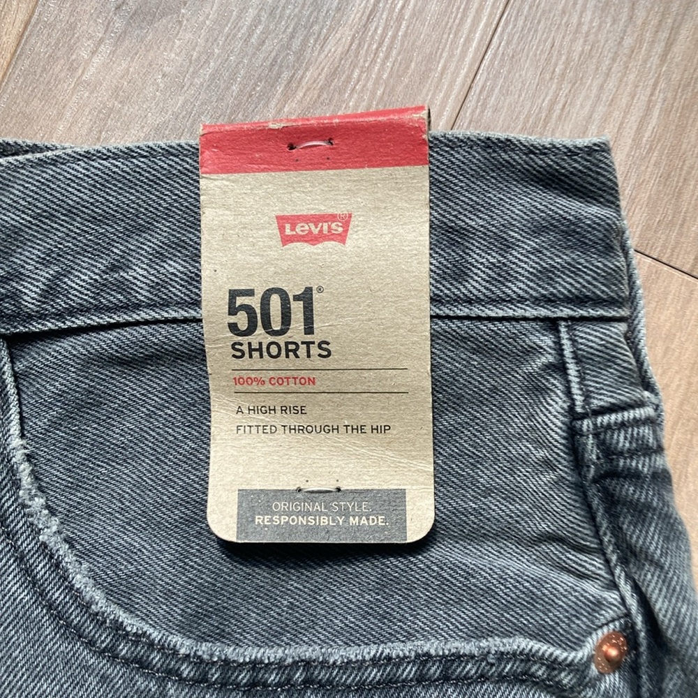 Levi’s 501 jean short distressed high rise 501 jean cotton cutoff denim short 32 - Picture 4 of 17